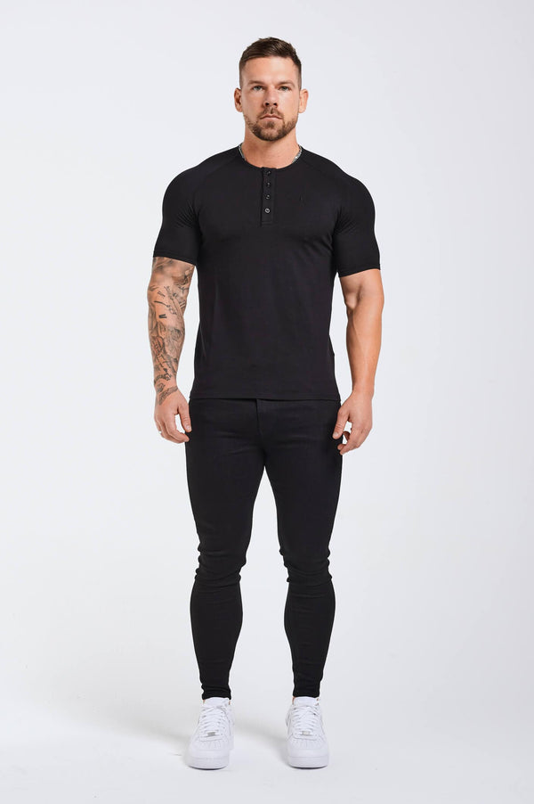 BUTTON FRONT HENLEY TOP - BLACK